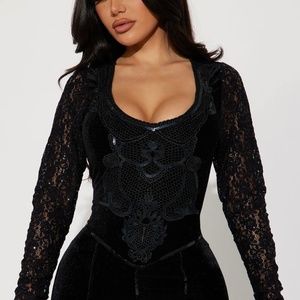 Costume Includes • Velvet gown with sequin appliqué bodice (1 piece set)